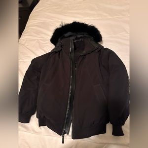 Men’s CMFR winter jacket in great condition.